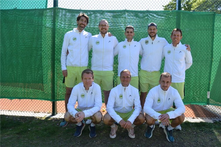 Die HTC-Kämpfer: (Untere Reihe v. li.): Florian Bagus, Philipp Gödtel, Philipp Michels (Obere Reihe v. li.): Nicolas Overkemping, Jonas Mahler, Gerrit Frisch, Alexander Leeser, Mathieu Prouvost (es fehlen): Tim Wendling, Paul Speitelsbach, Raimo Wöhl