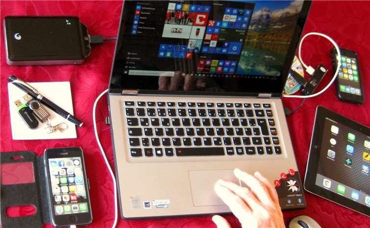 Die „Häcker 60Plus“ bieten Hilfen rund um den Computer. Privat