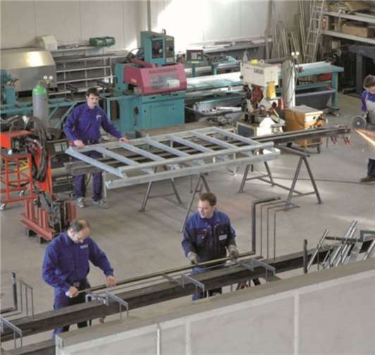 Die Halle des Unternehmens macht immer den Eindruck, als sei sie gerade gereinigt worden.AB