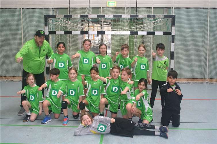 Die Handball-Mannschaft der Grundschule Pfarrer-Bechtel aus Mendig. Foto: privat