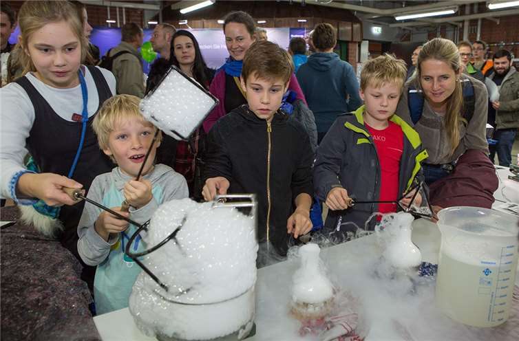 Die Handwerkskammer Koblenz und die „Nacht der Technik“ haben auch bei der 13. Auflage mit einem beeindruckenden und in dieser Form einzigartigen Programm überzeugt. Foto: Klaus Herzmann / HwK Koblenz