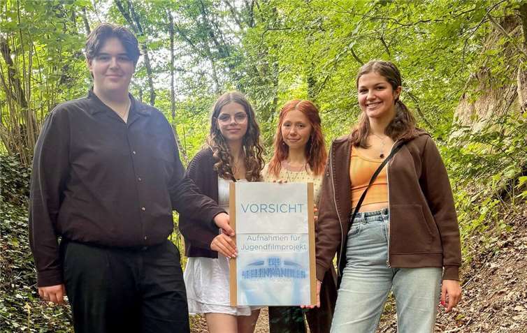 Die Hauptrollen (v.l.n.r. Arian Beck, Louisa Lauer, Madeleine Dewes, Lucienne Balke).  Foto: privat