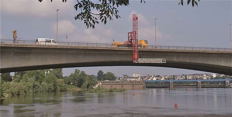 Die Hauptuntersuchung der Europabrücke mit dem Teil der stadtauswärts führenden Fahrbahnen stand an.