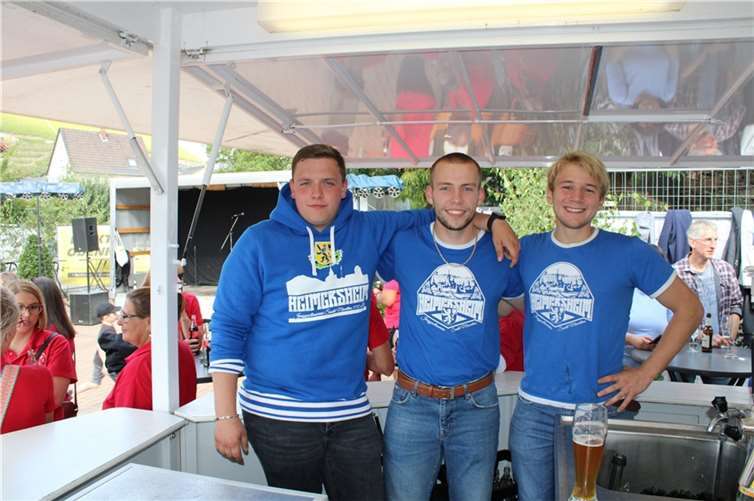 Die Heimersheimer Junggesellen hatten nicht nur am Bierbrunnen alles im Griff…