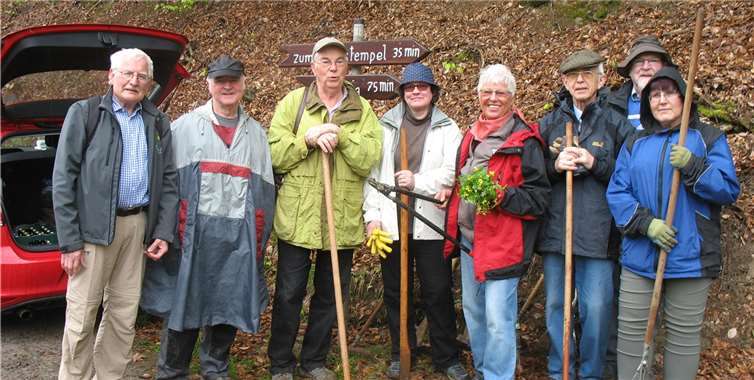 Die Heinzelmänner und -frauen des Taunusklubs. privat