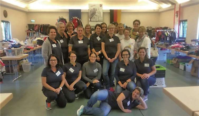 Die Helfer des Flohmarkt waren mit voller Freude bei der Arbeit. privat