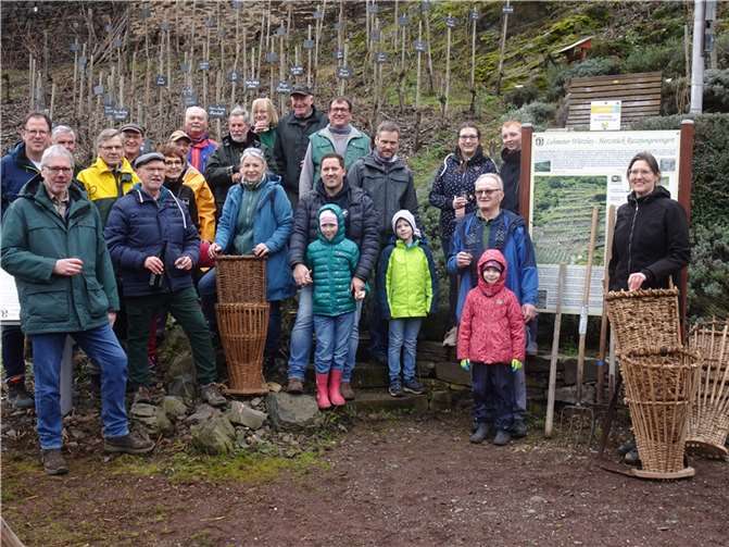 Die Helfer nach getaner Arbeit. Fotos: Lehmer Razejunge