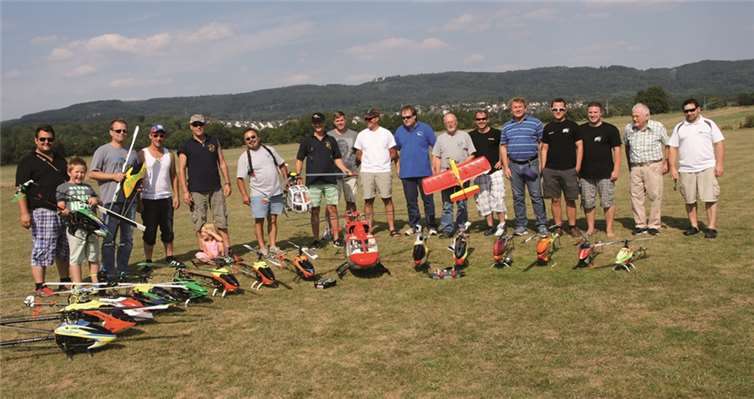 Die Heli Piloten der Modellhubschrauber gaben ihr können zum Besten.Privat