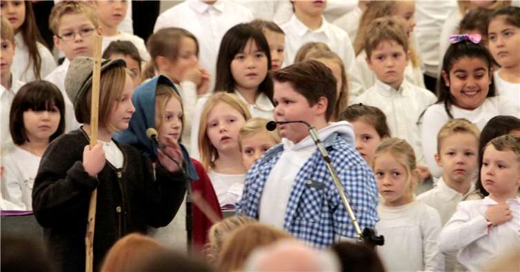 Die Herbergssuche von Maria und Josef.