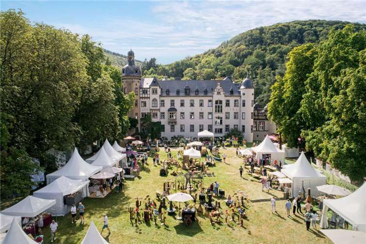 Die Herbstpartie auf dem Gelände der historischen Burg Namedy.  Quelle: Reno Müller