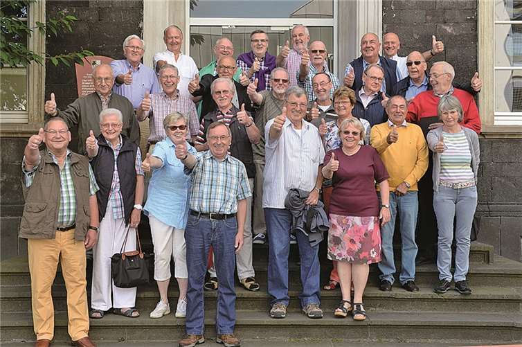 Die Heringsbändiger trafen sich nach 50 Jahren an alter Wirkungsstätte wieder.privat