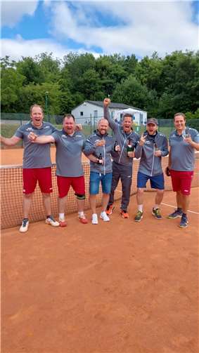 Die Herren 30 des TC Dohr haben die Meisterschaft in der C-Klasse gewonnen, und konnten damit ihren Erfolg aus 2020 wiederholen. Foto: privat