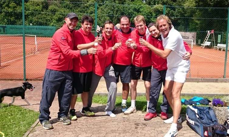 Die Herren 30 hatten etwas zu feiern.privat