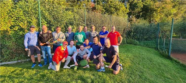 Die Herren der Tennisabteilung des SC Niederzissen können auf eine fast perfekte Saison zurückblicken.Foto: privat