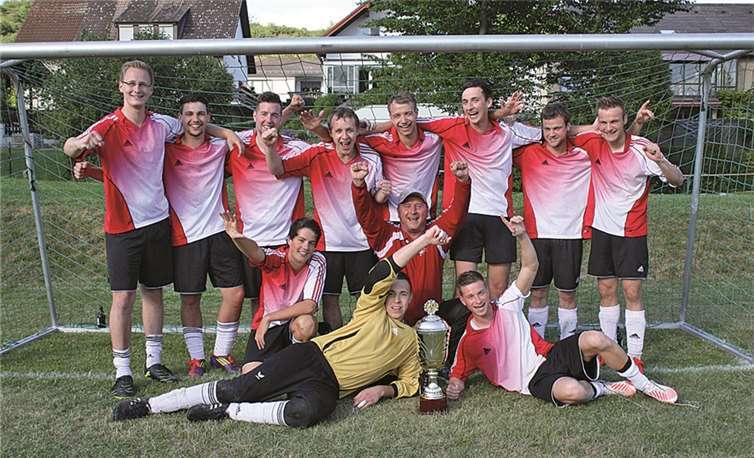 Die Herren des FC Hausten Morswiesen wurden Turniersieger. privat