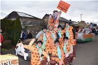 Die Herren des JGV Buschhoven waren als Fred Feuerstein unterwegs.
