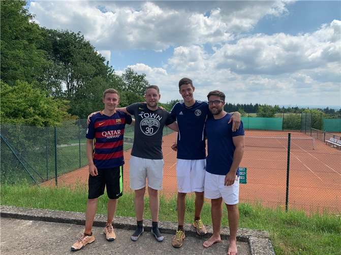 Die Herrenmannschaft des TC Dohr möchte in die B-Klasse aufsteigen.Fotos: Privat