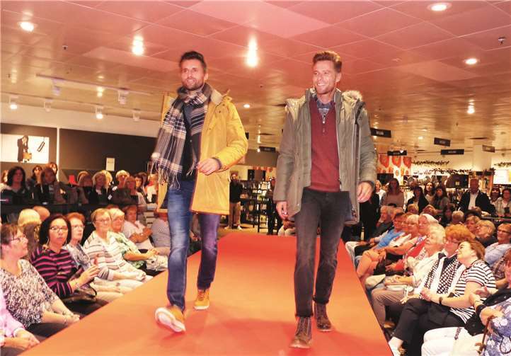 Die Herrenmode zeigt sich im Herbst und Winter äußerst lässig und sehr farbenfroh.FRE