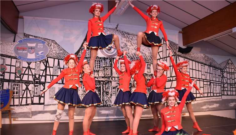 Die Hilberather Gruppe „Wilde Funken“ begeisterten mit ihrer Darbietung. Fotos: EICH