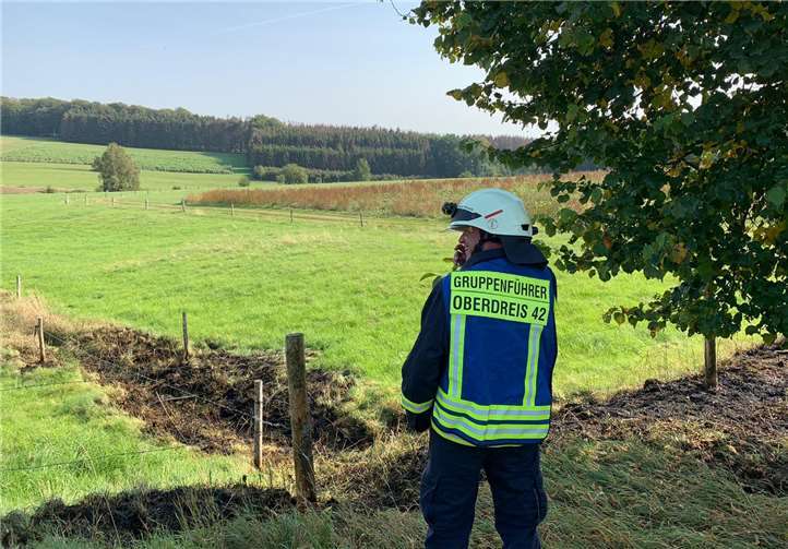 Die Hinweise vor Ort deuten auf eine Brandstiftung. Foto: Feuerwehr VG Puderbach