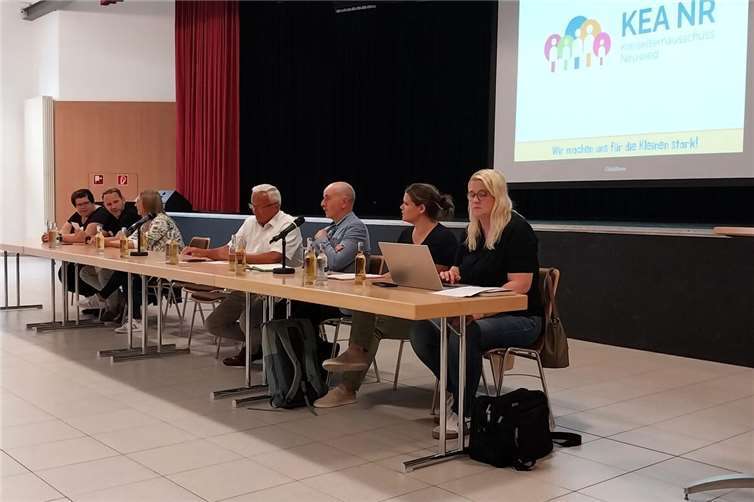 Die Hochschule Koblenz stellte bei der KEA-Vollversammlung in Neustadt die Ergebnisse zur Kita-Bedarfsumfrage vor.  Foto: Anja Werner / Kreisverwaltung Neuwied