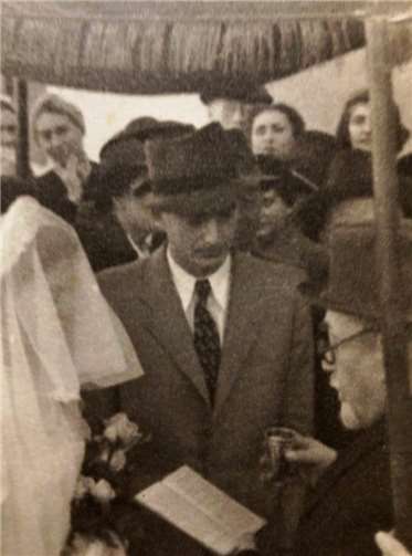 Spur eines alten Silberbechers aus Israel führt in den Kreis Ahrweiler Die Hochzeit von Leopold Adler mit Henny Lion.Fotos: Micha Adler