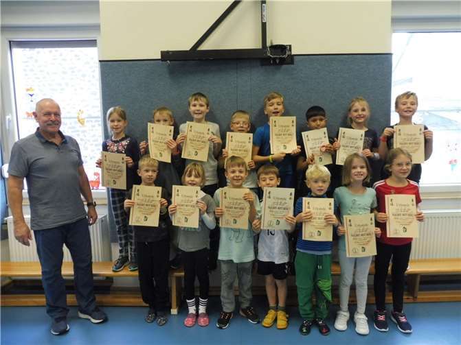Die Hortkinder aus dem 2. Kurs haben den Kurs erfolgreich bestanden.  Fotos: privat