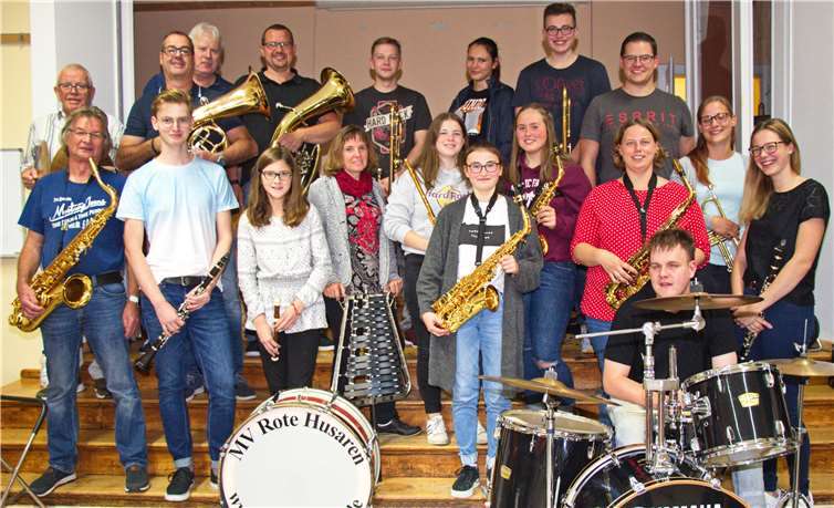 Die Husaren bei einer der letzten Proben in der Ernst-Born-Schule. Foto: Rote Husaren