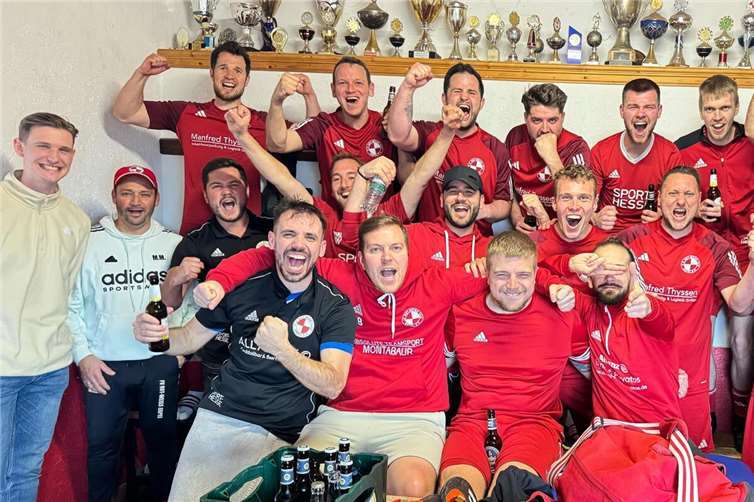 Die I. Mannschaft nach dem 4:0 Sieg gegen die SG Thalhausen.Foto: privat