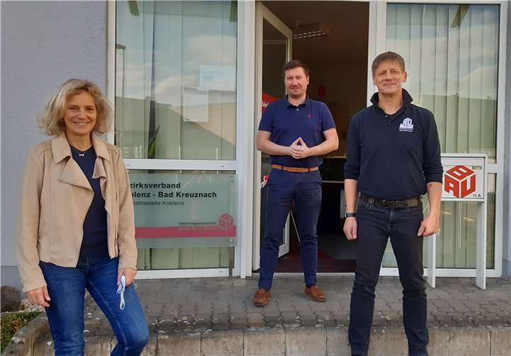 Die IG BAU thematisierte eine Pflicht für Innungen, Tarifverträge zu schließen. Die Jobs der meisten Arbeitnehmergruppen innerhalb der IG BAU seien nicht von der Pandemie betroffen, wurde außerdem berichtet.