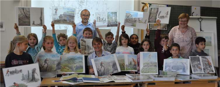 Die Illustratorin Maren Briswalter stellte den Kindern ihre Werke vor. Privat