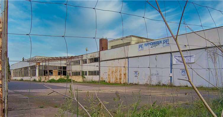 Die Industriehallen, die auf dem ehemaligen MPG-Gelände bis Dezember 2008 standen.