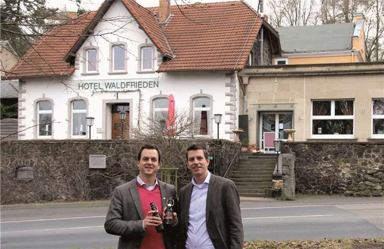 Die Inhaber der Vulkan Brauerei, Malte und Hannes Tack, übernehmen das Hotel Waldfrieden.privat
