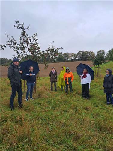 Die Initiative Gemeinschaftsgärten ließ sich vom regnerischen Wetter nicht Hubert Kochhan