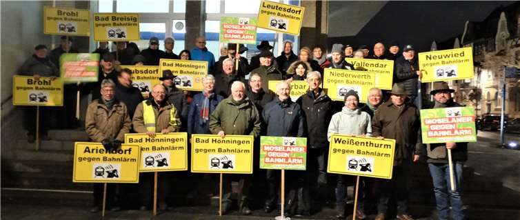 Die Initiativen gegen Bahnlärm demonstrierten in Neuwied.Foto: privat