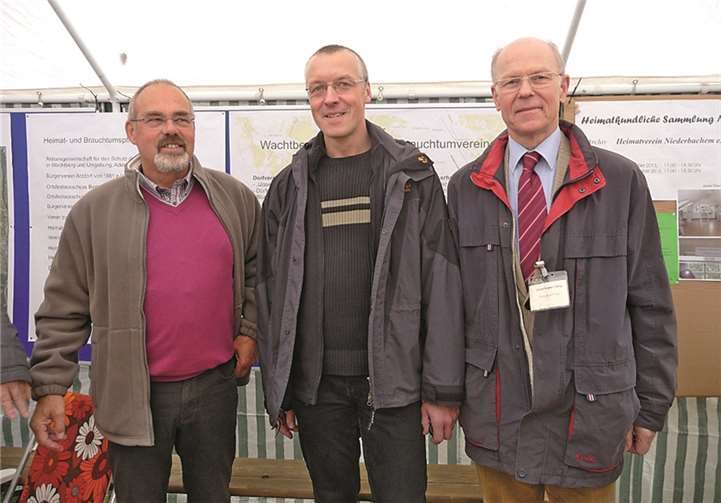 Die Initiatoren der Präsentation der Wachtberger Heimat- und Brauchtumsvereine (v.l.n.r.) Dieter Klocke, Bürgerverein Arzdorf, Jens Fitzke, Dorfgemeinschaft Villiprott und Georg Ritgen, Heimatverein Niederbachemprivat