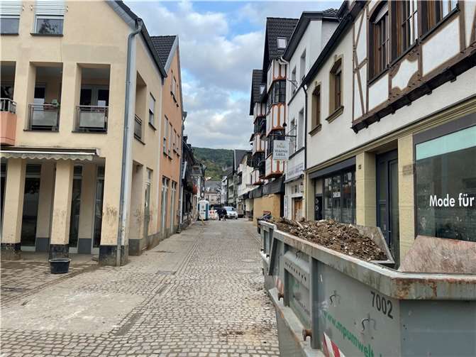 Die Innenstadt von Ahrweiler drei Monate nach der Flut. Foto: ROB