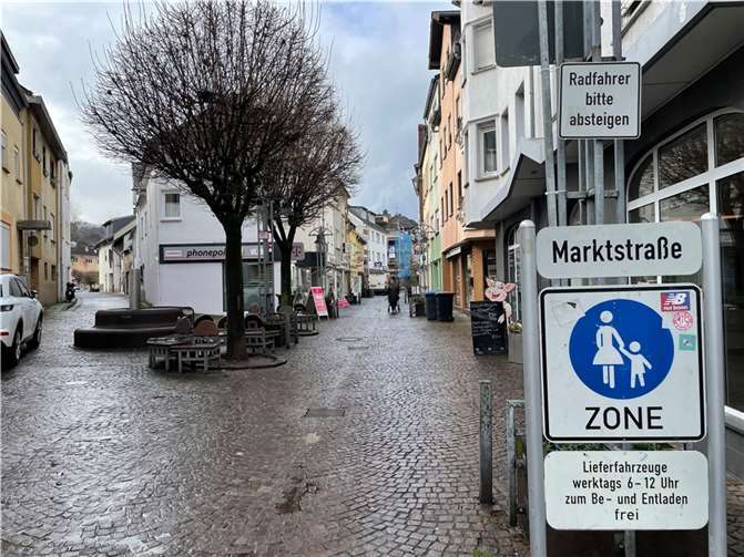 Die Innenstadt von Remagen lädt zum Bummeln und Shoppen ein.  Foto: ROB