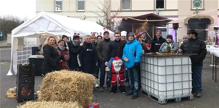 Die Interessengemeinschaft Mülhofener Bürger organisierteerneut den beliebten Weihnachtsmarkt. Fotos: privat