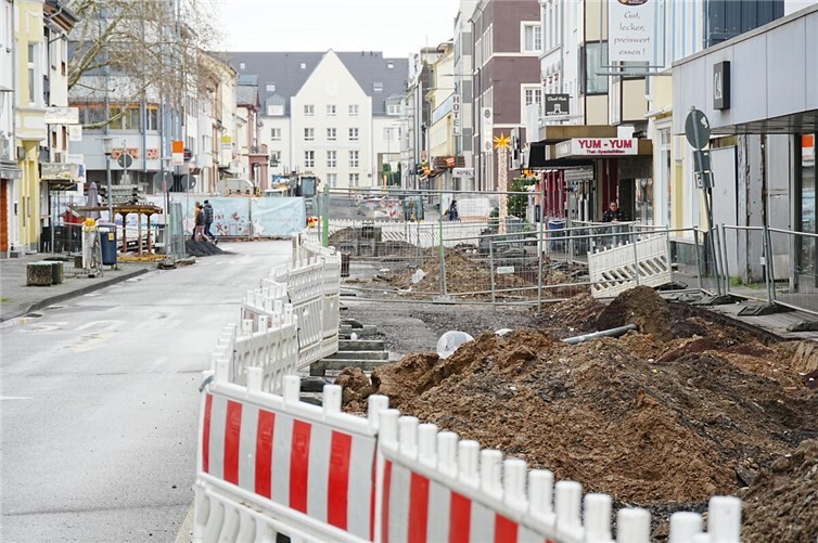 Die Investitionen in die Erneuerung der Neuwieder Innenstadt , in die Infrastruktur sowie Schulen und Kitas setzen sich auch in 2026 fort. Der Haushalt sieht Investition über 35 Mio. Euro vor.