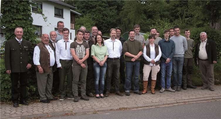 Die Jagdscheinanwärter freuten sich über die bestandene Prüfung.privat