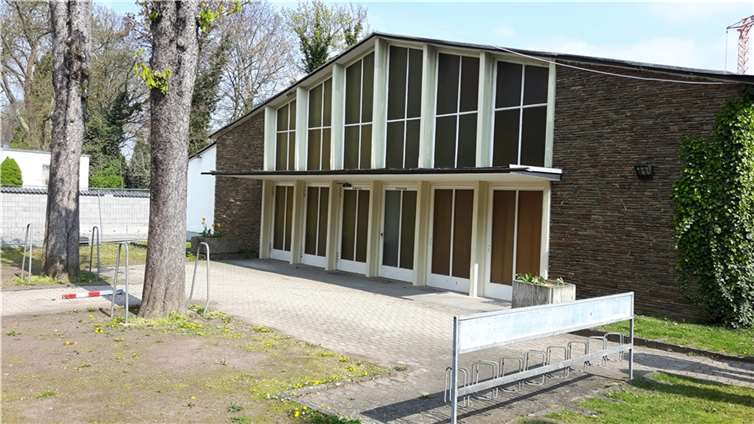 Die Jahnhalle in Bad Breisig. hier wird am 9. April Dave Davis erwartet.Foto: HE