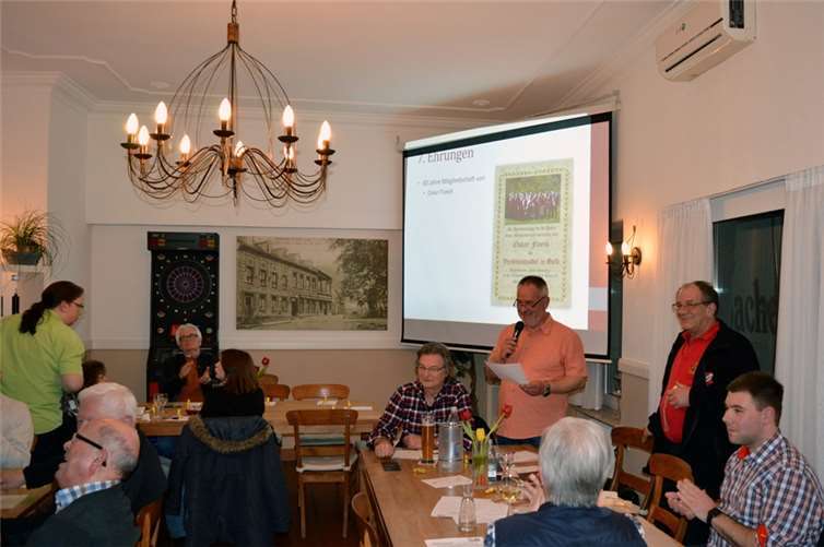 Die Jahreshauptversammlung des Musikvereins Rote Husaren war gut besucht. privat