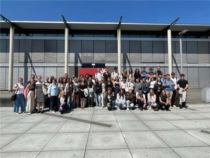 Die Jahrgangsstufe 12 der BBS-Mayen an der Uni Koblenz.  Foto: privat