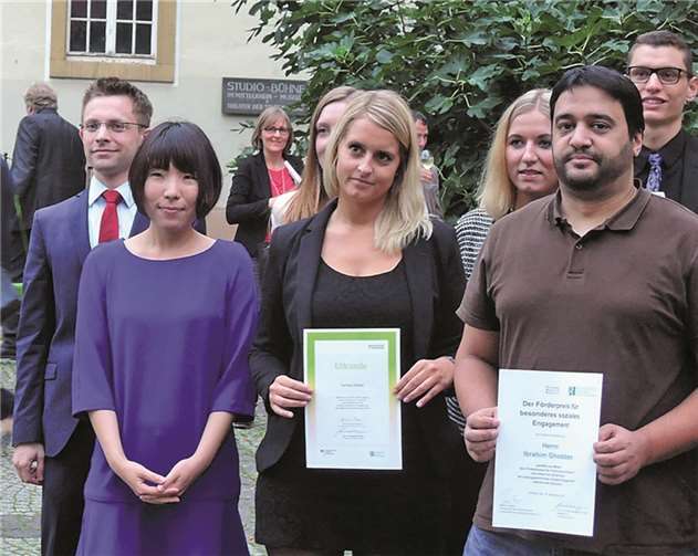 Die Japanerin Masami Hirohata (l.) erhielt einen Sonderpreis.