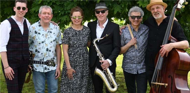 Die Jazzmusiker bieten bekannte Melodien.  Foto: Stommel Stiftung