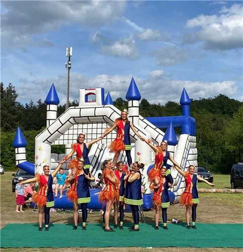 Die Jazztanzgruppe trat auf und erfreute alle Gäste mit ihrem neuen Tanz „Nettestrand on fire“. Fotos: privat