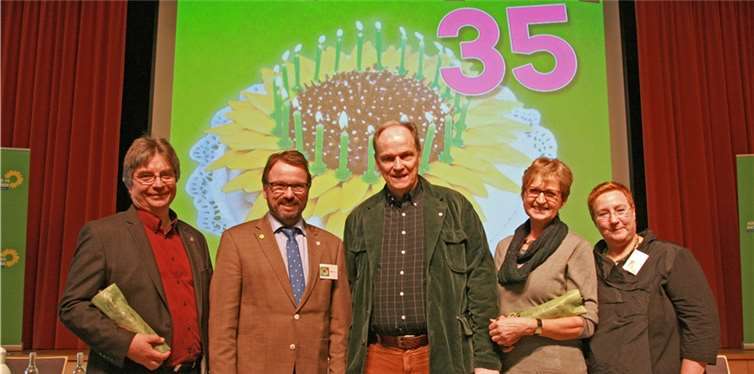 Die Jubilare 30 plus: Konrad Böhnlein, Wolfgang Treis, Jürgen Kurz, Ingrid Barnkow und Ingrid Bäumler. privat