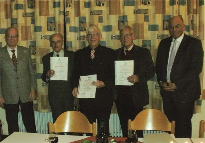 Die Jubilare der Kolpingsfamilie; es fehlt Walter Schmitzprivat