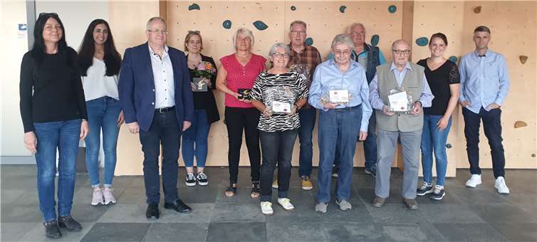 Die Jubilare (runde Geburtstag und Vereinszugehörigkeit).Fotos: privat